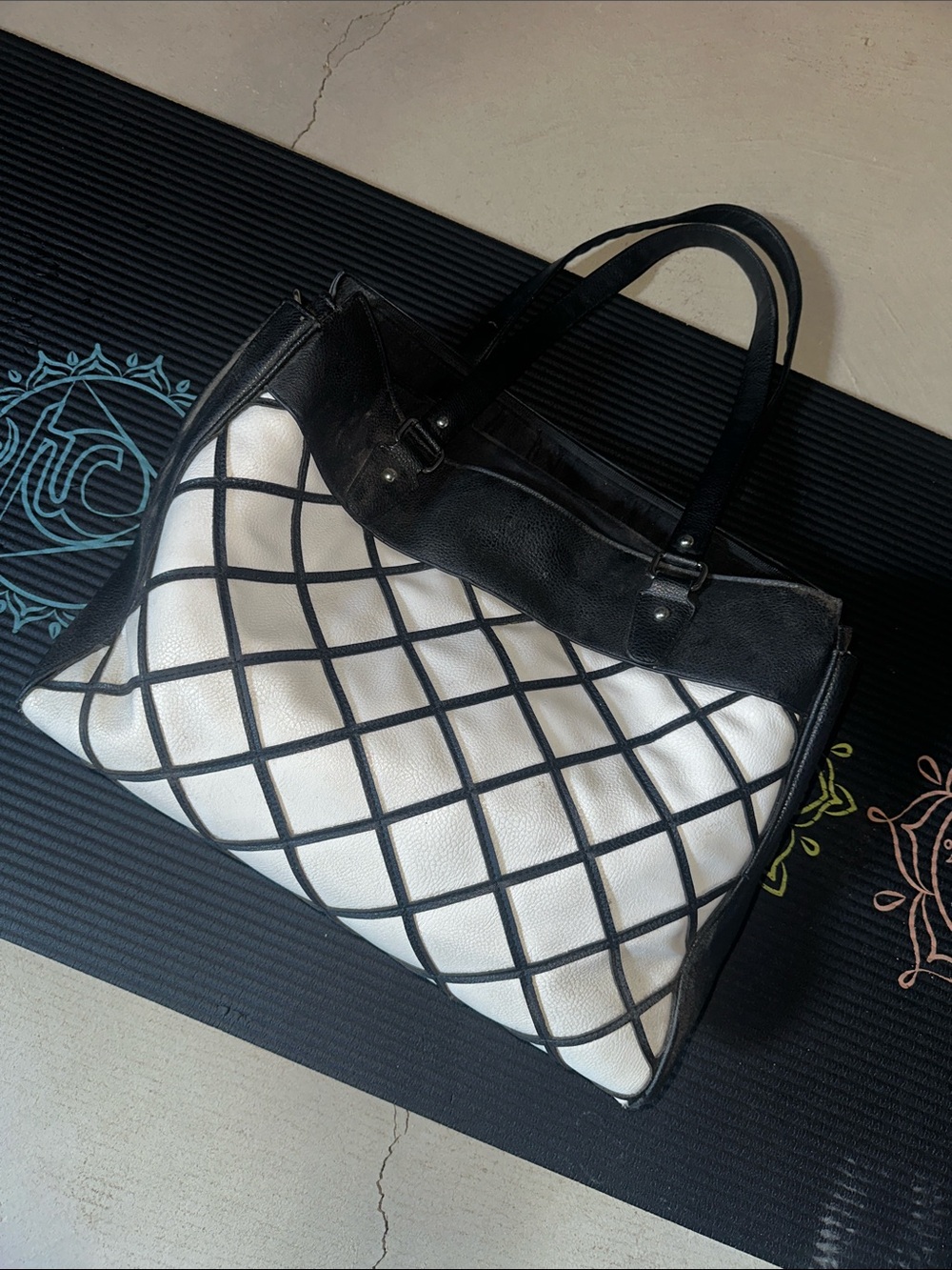 Black & White Quilted Tote Bag - Classic Two-Tone Shoulder Bag
